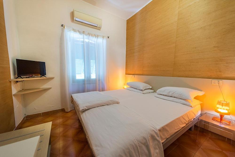 Hotel Casa Lupi มาร์ชานา มารีนา ภายนอก รูปภาพ